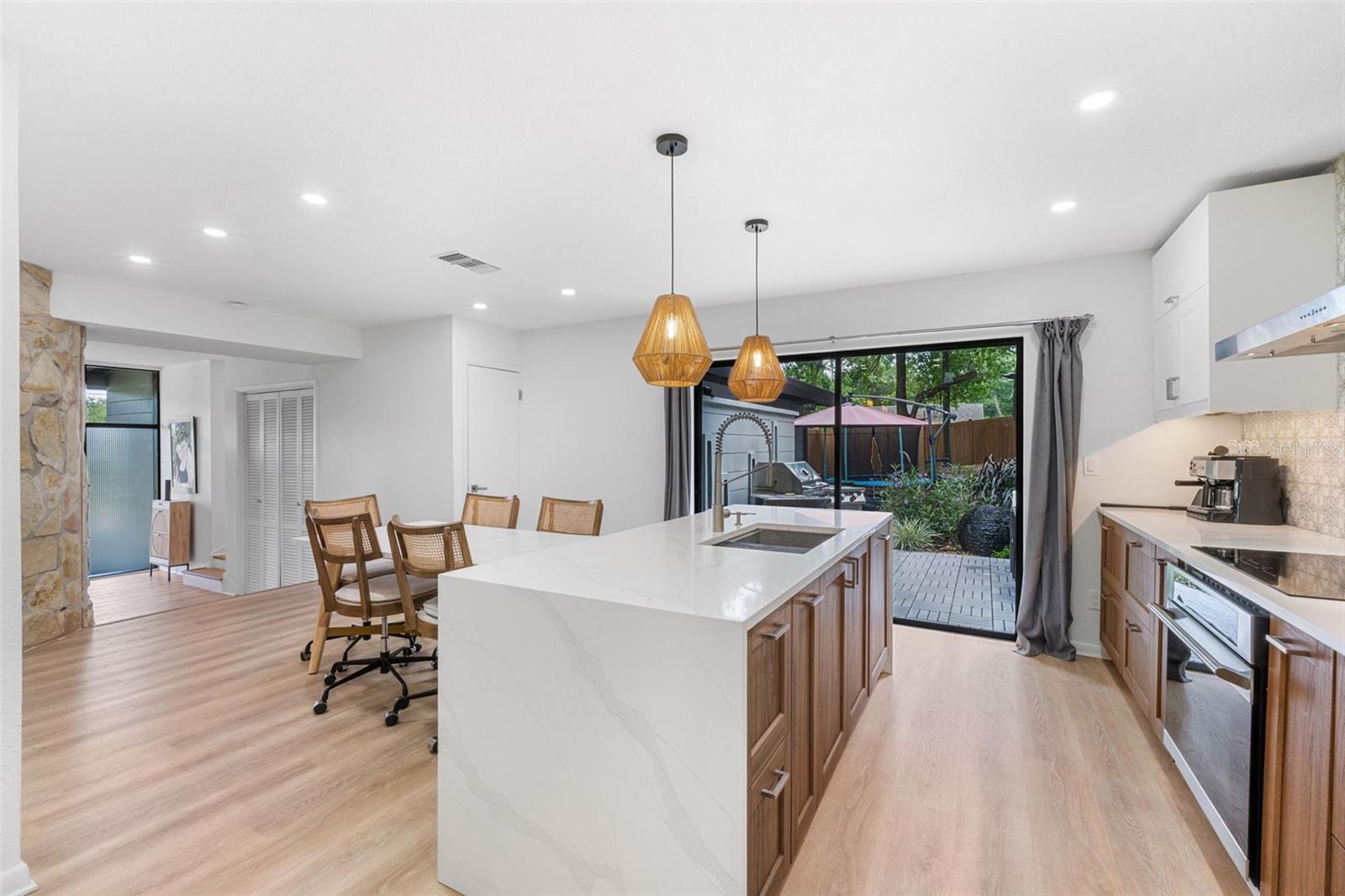 Image 18 of 69 For 1865 North Street