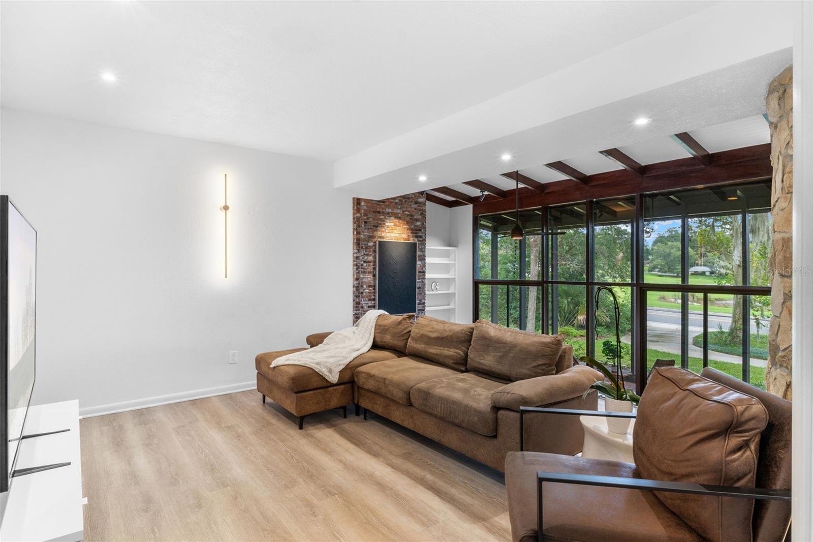 Image 25 of 69 For 1865 North Street