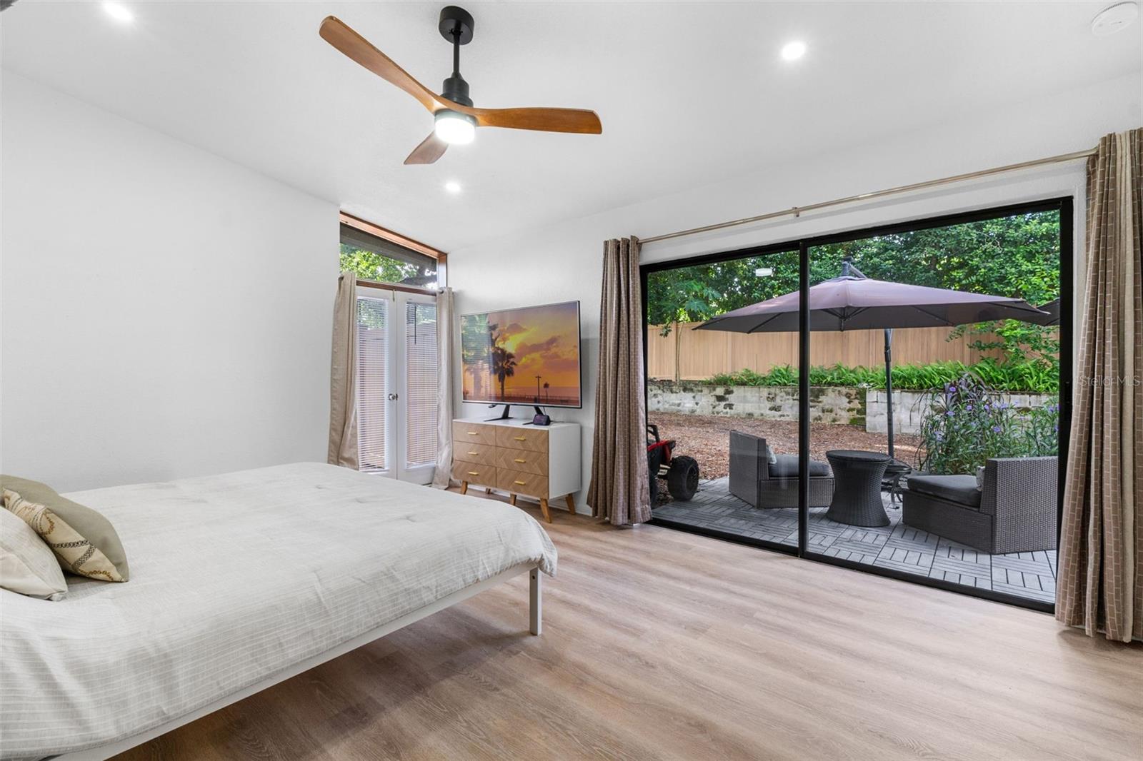 Image 29 of 69 For 1865 North Street