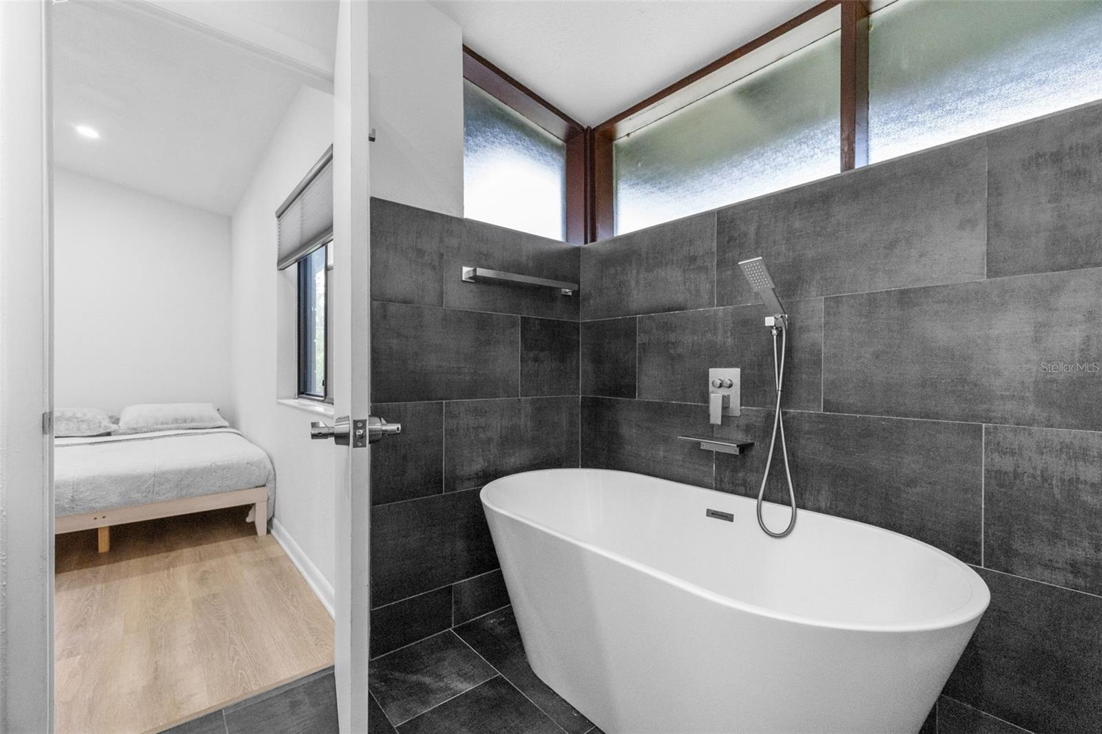 Image 35 of 69 For 1865 North Street