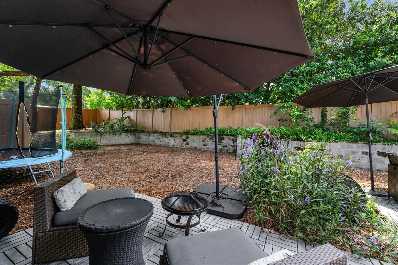 Image 42 of 69 For 1865 North Street