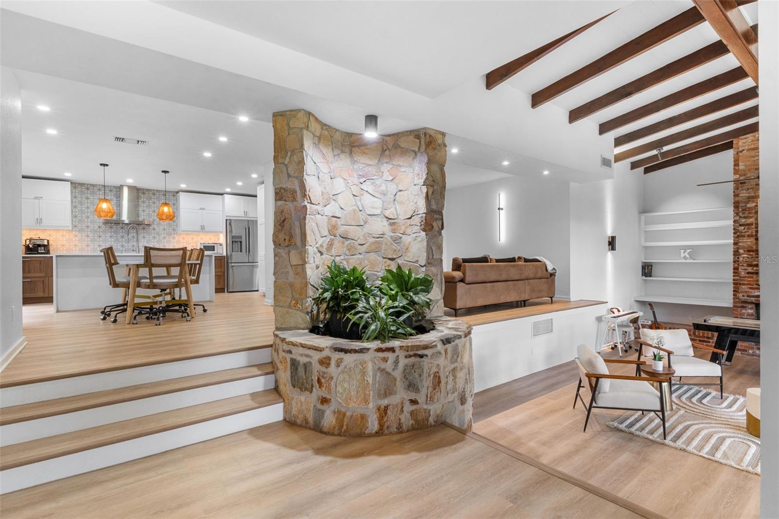 Image 6 of 69 For 1865 North Street