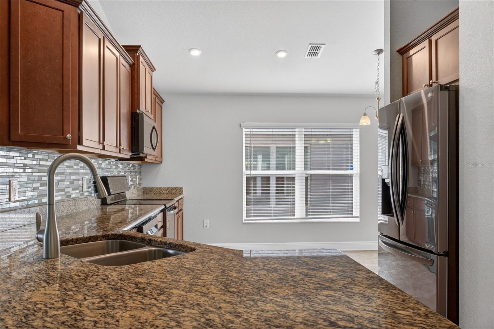 Image 18 of 63 For 649 Meadow Pointe Drive