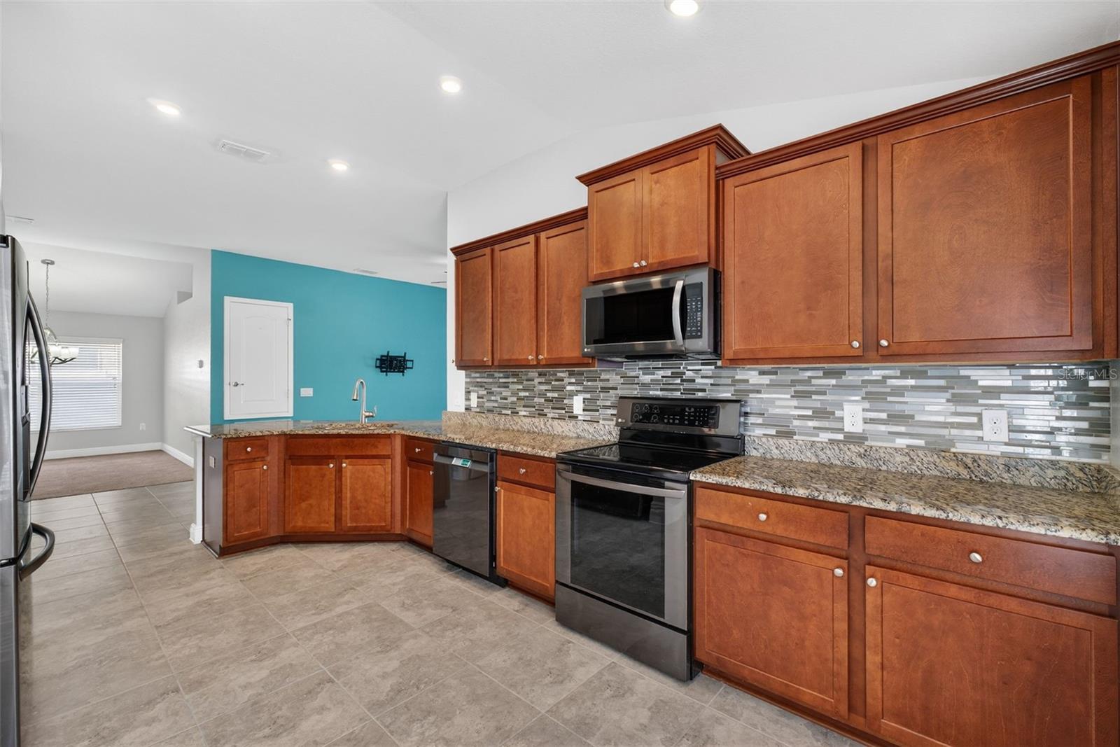 Image 19 of 63 For 649 Meadow Pointe Drive