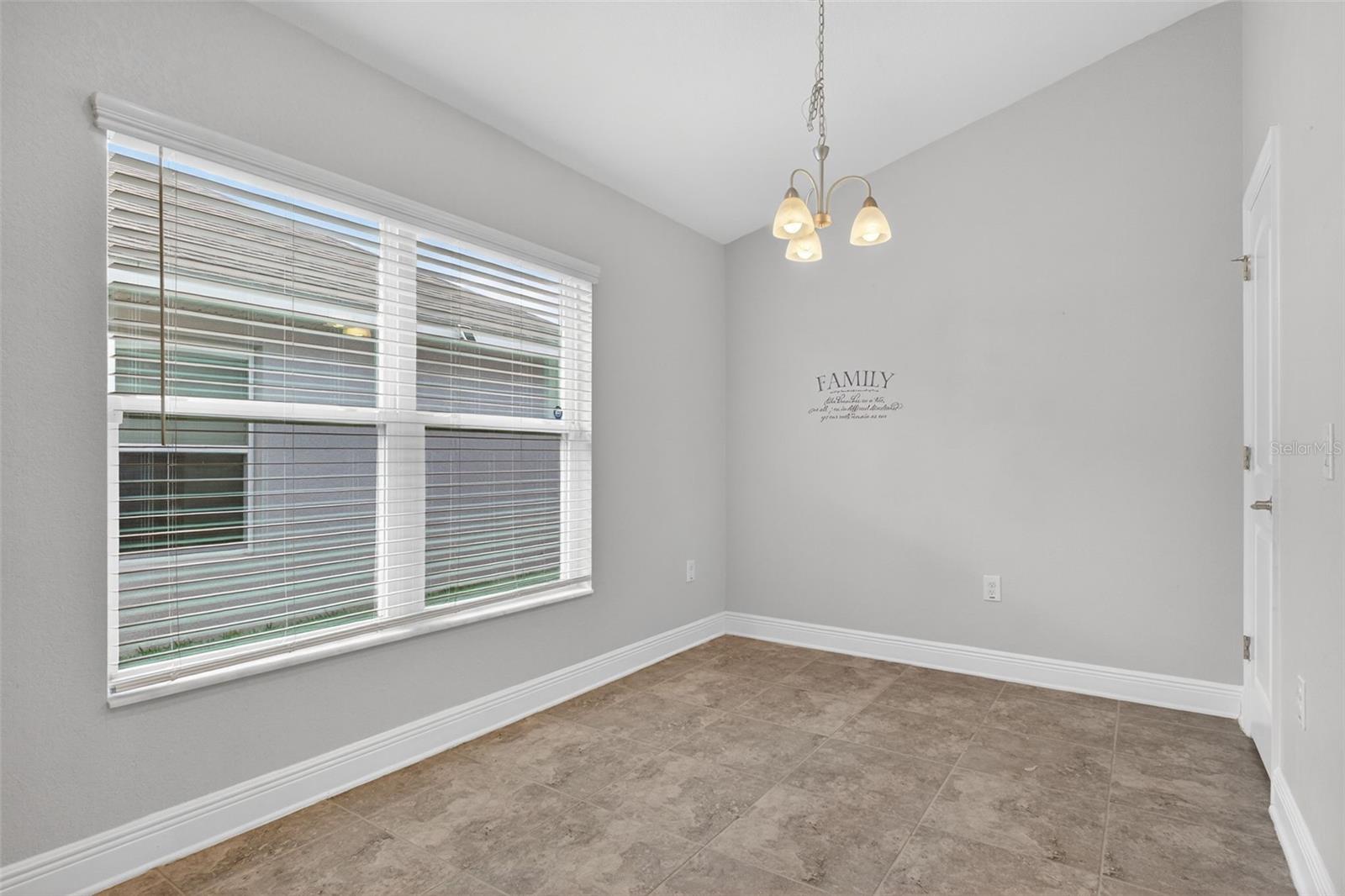 Image 22 of 63 For 649 Meadow Pointe Drive