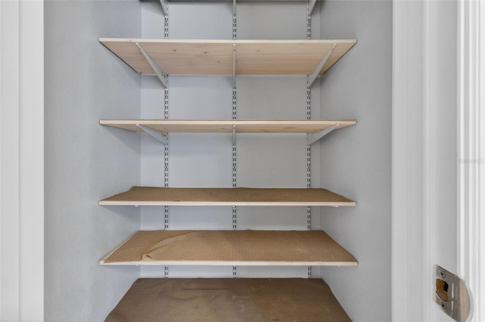 Image 25 of 63 For 649 Meadow Pointe Drive