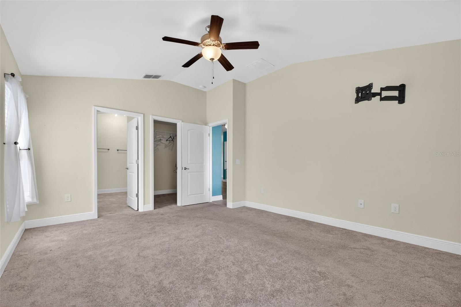 Image 28 of 63 For 649 Meadow Pointe Drive