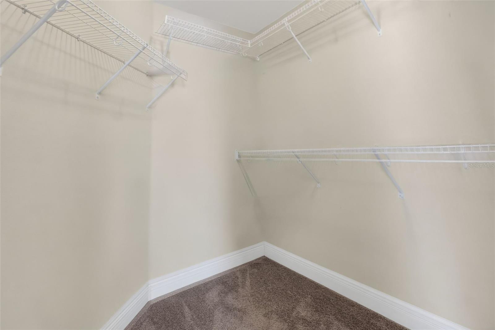 Image 31 of 63 For 649 Meadow Pointe Drive