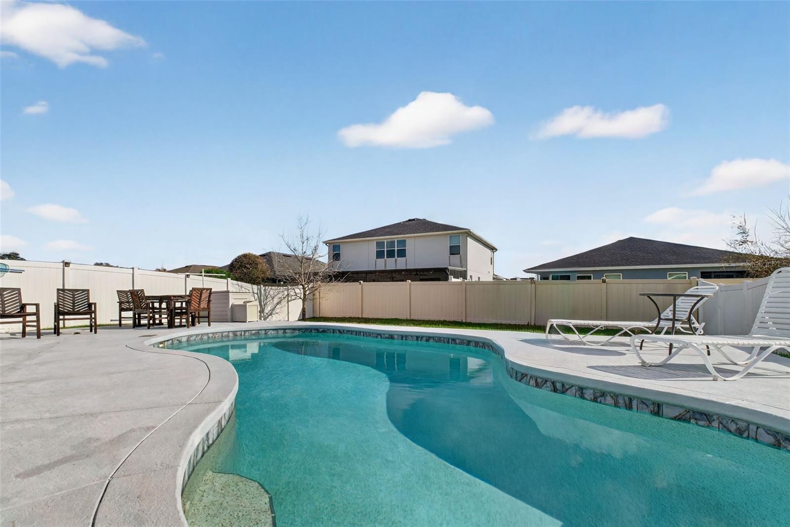 Image 45 of 63 For 649 Meadow Pointe Drive