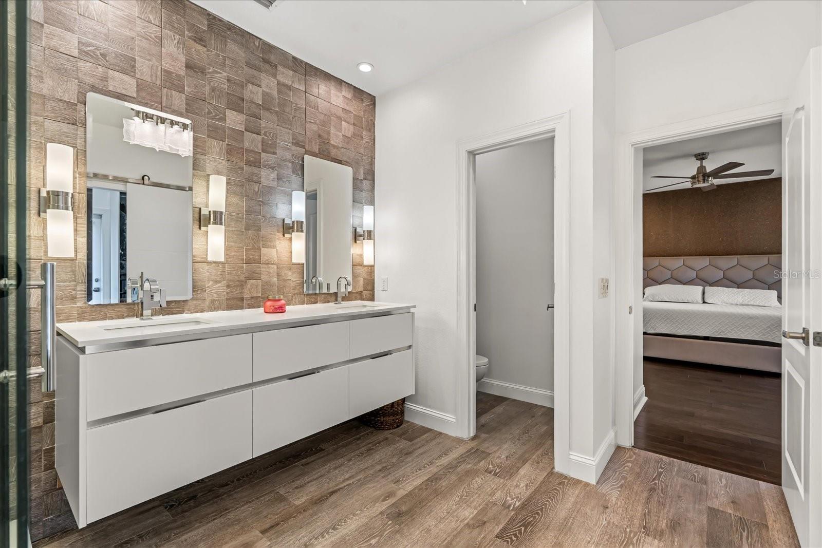 Image 16 of 45 For 1587 Castile Street