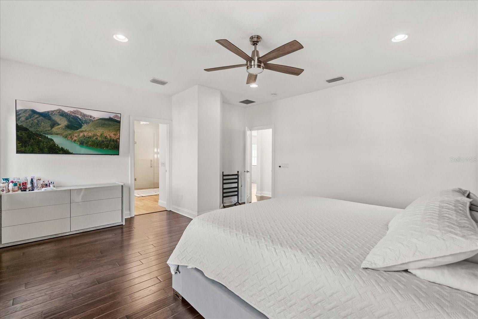 Image 20 of 45 For 1587 Castile Street