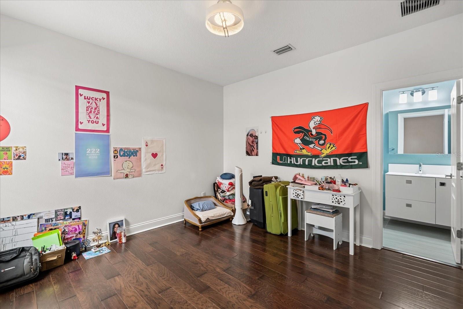 Image 29 of 45 For 1587 Castile Street