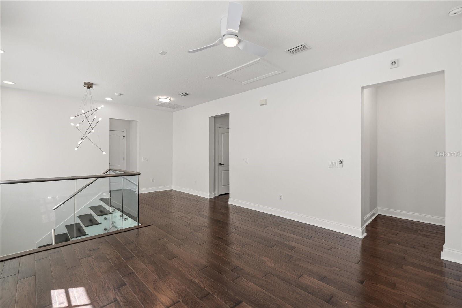 Image 31 of 45 For 1587 Castile Street