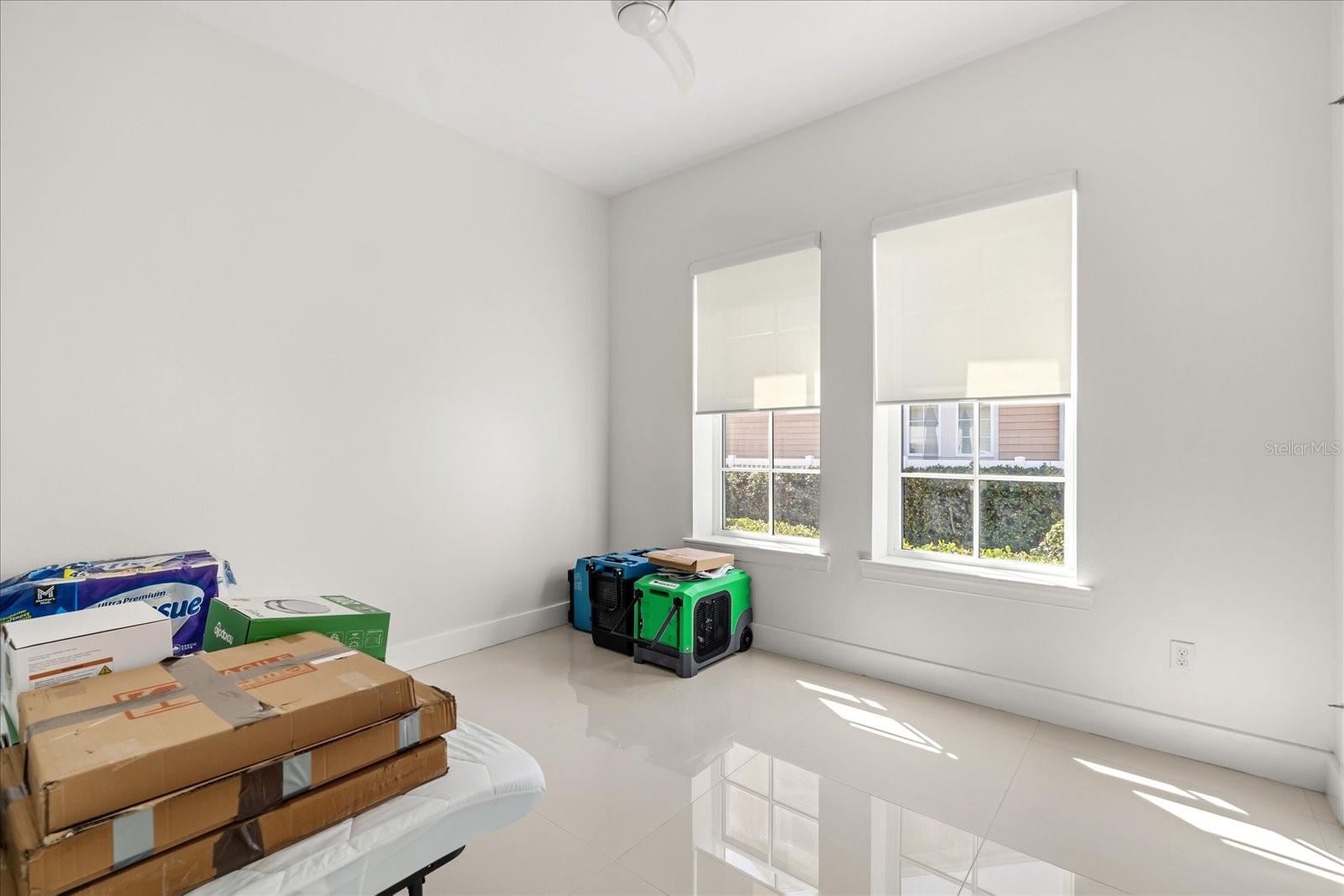 Image 32 of 45 For 1587 Castile Street