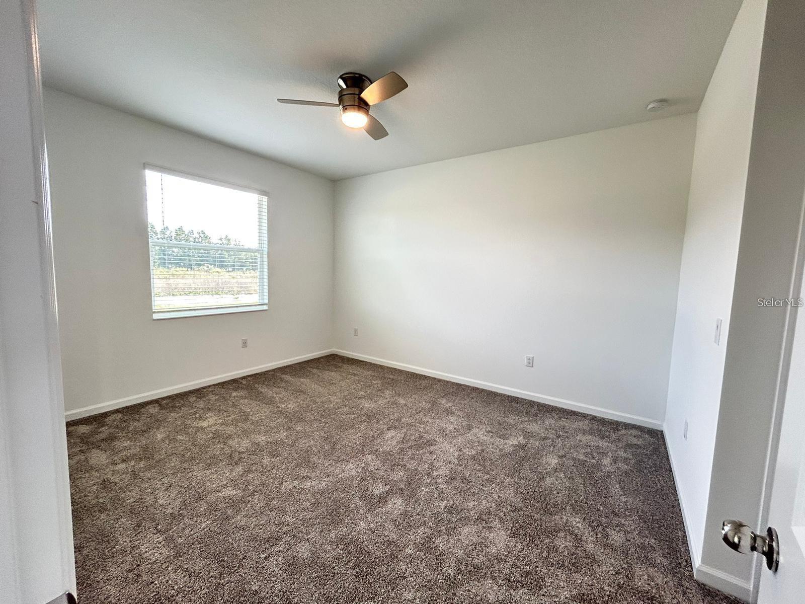 Image 14 of 20 For 305 Loch Court