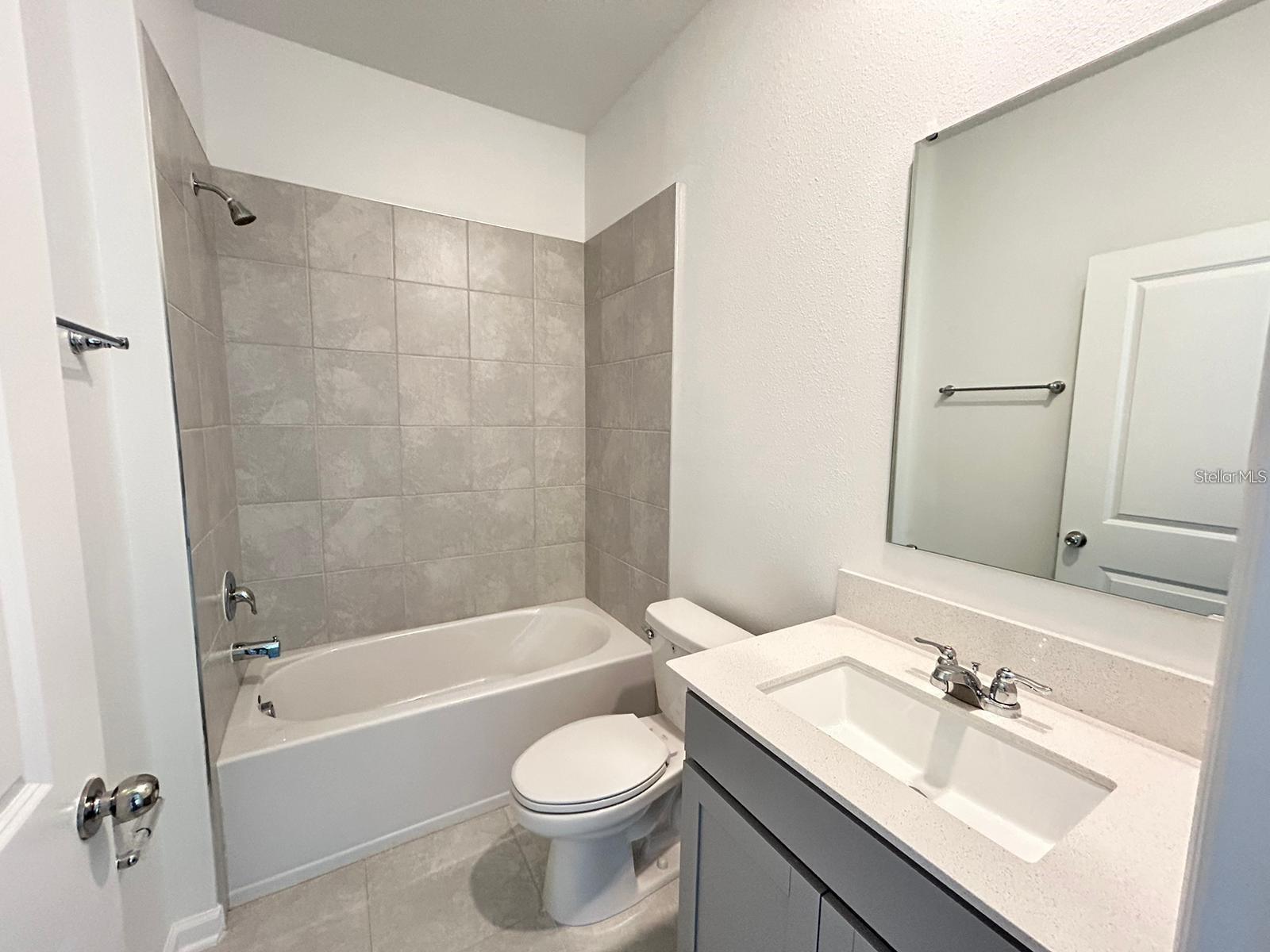 Image 19 of 20 For 305 Loch Court