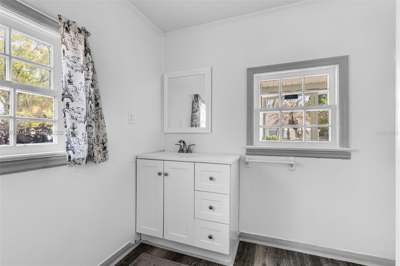 Image 33 of 40 For 1215 26th Street Nw