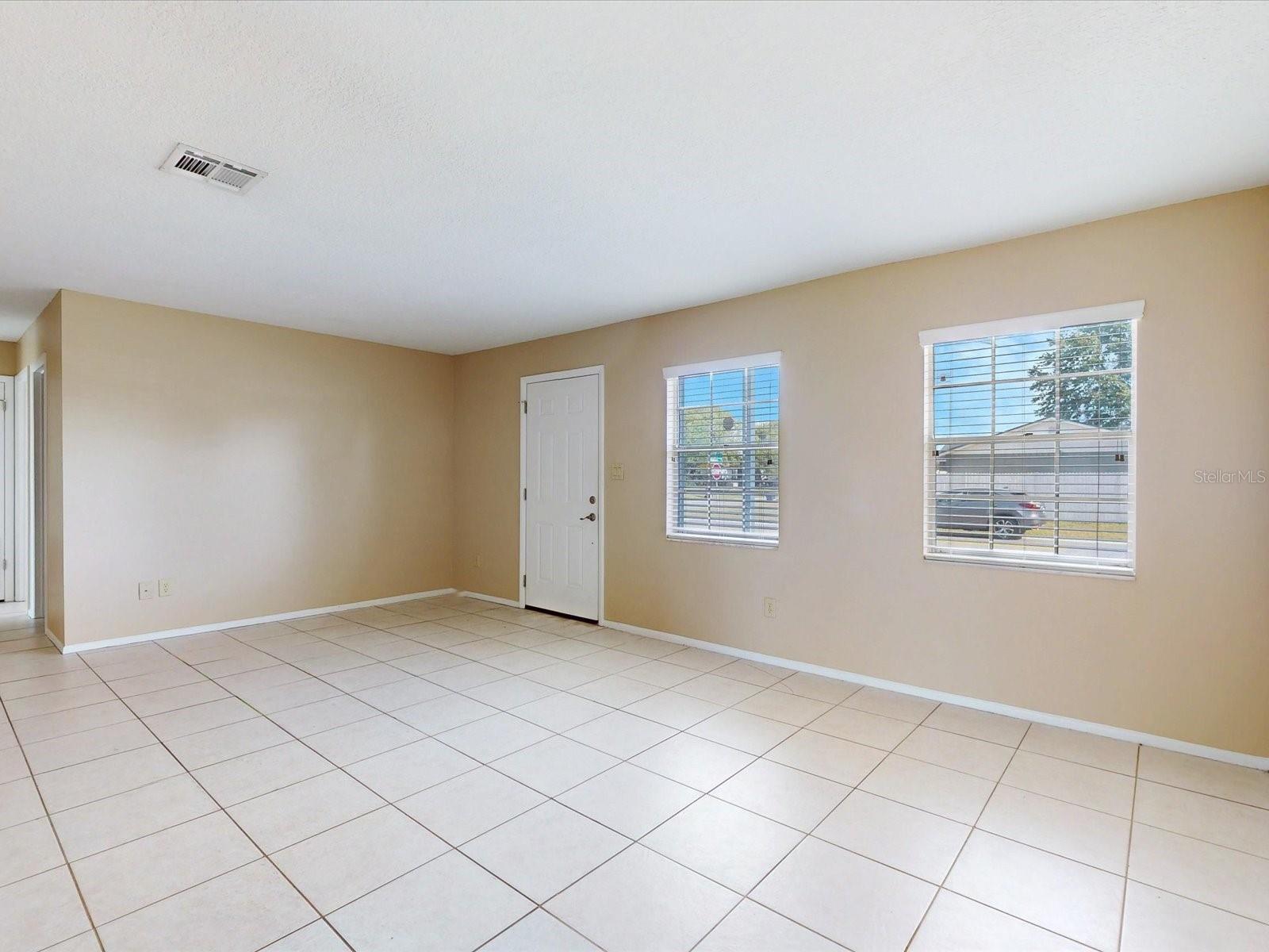 Image 3 of 13 For 98 Pinata Court