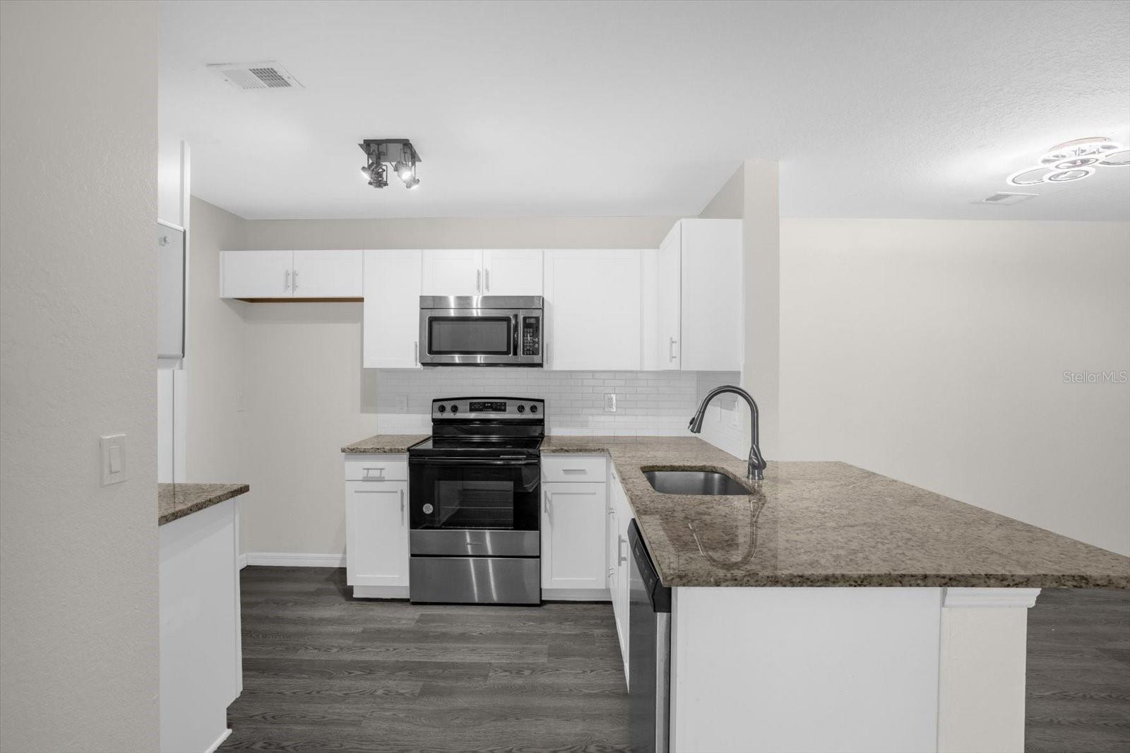 Image 5 of 25 For 7606 Pissarro Drive 14204