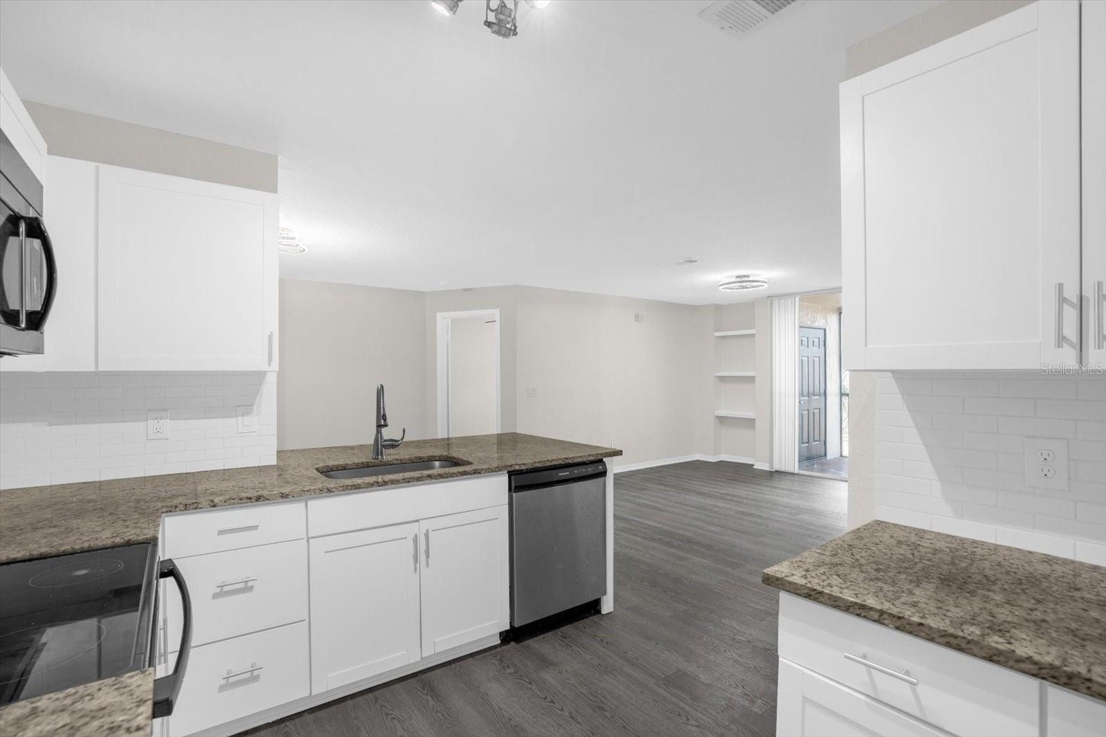 Image 6 of 25 For 7606 Pissarro Drive 14204