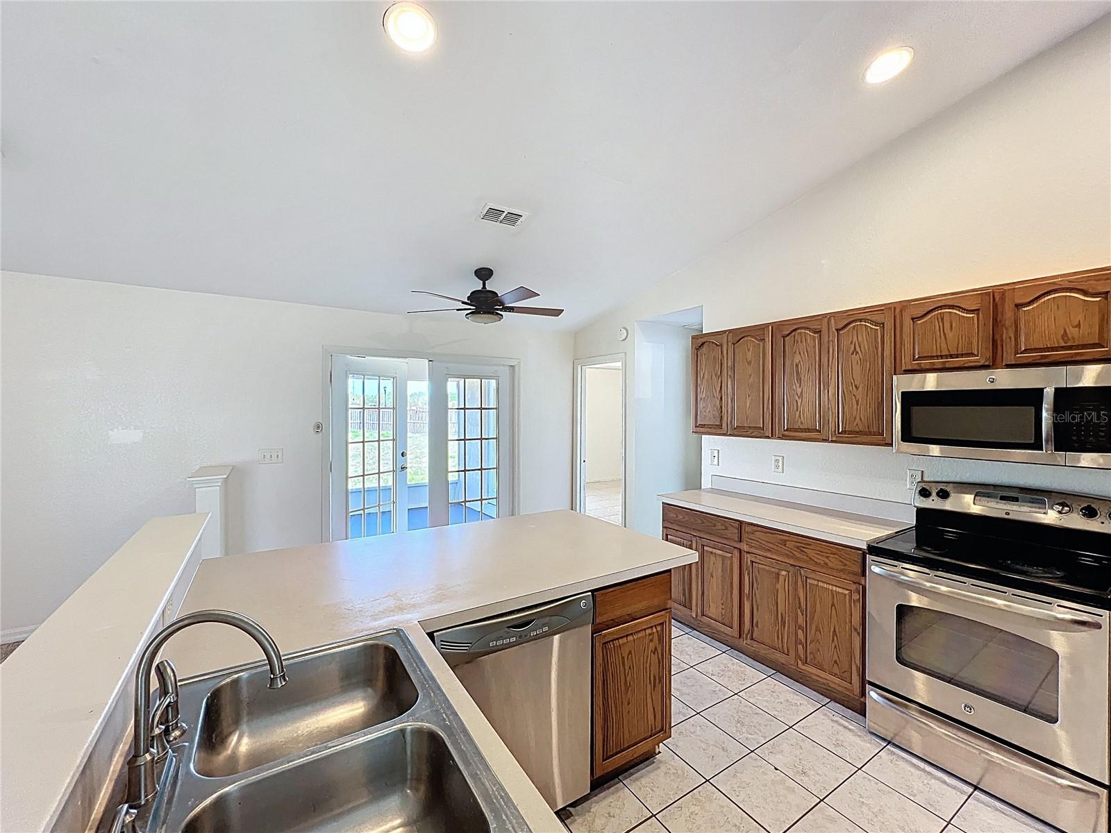 Image 11 of 28 For 323 Fox Lake Drive