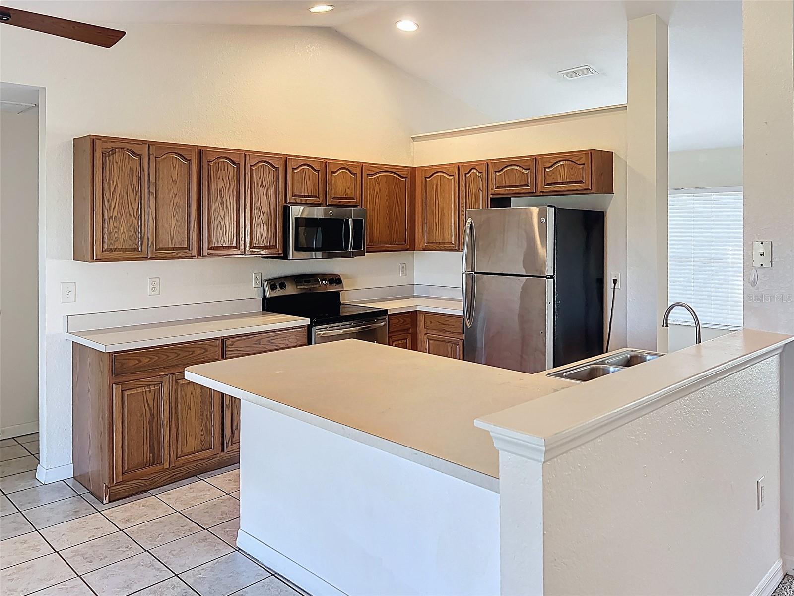 Image 9 of 28 For 323 Fox Lake Drive