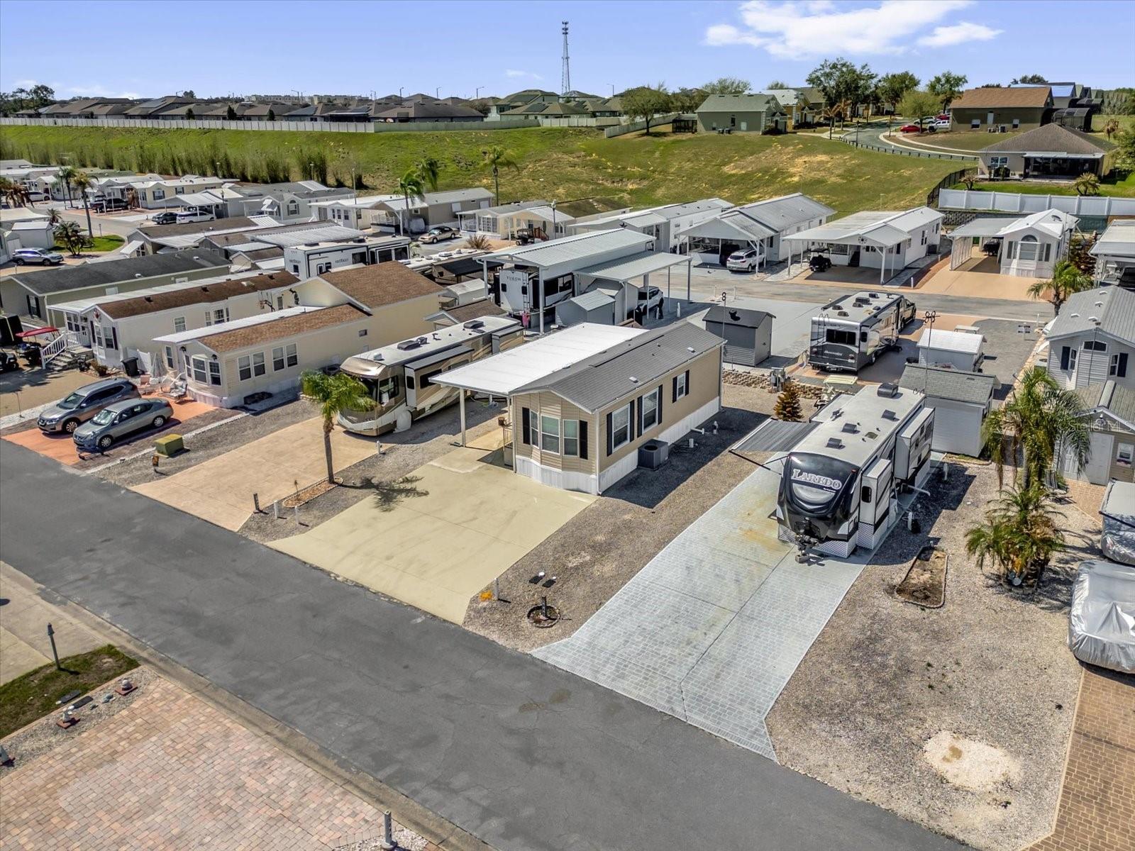 Image 4 of 25 For 1039 Center Crest Boulevard