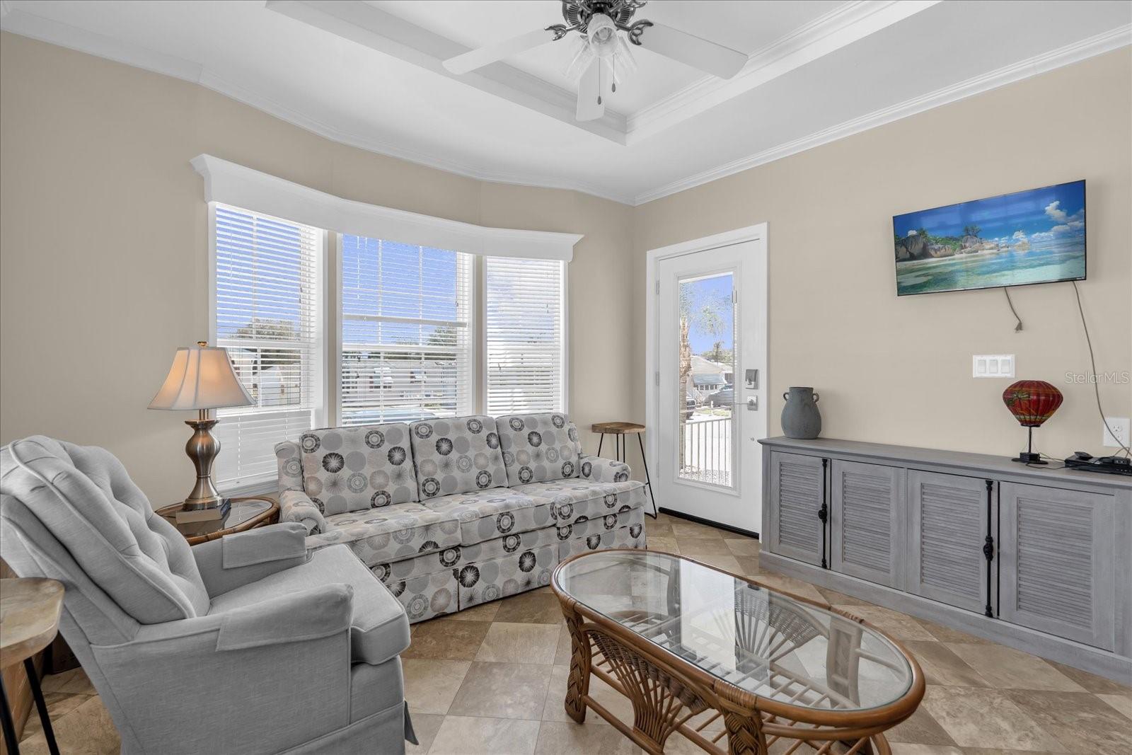 Image 5 of 25 For 1039 Center Crest Boulevard