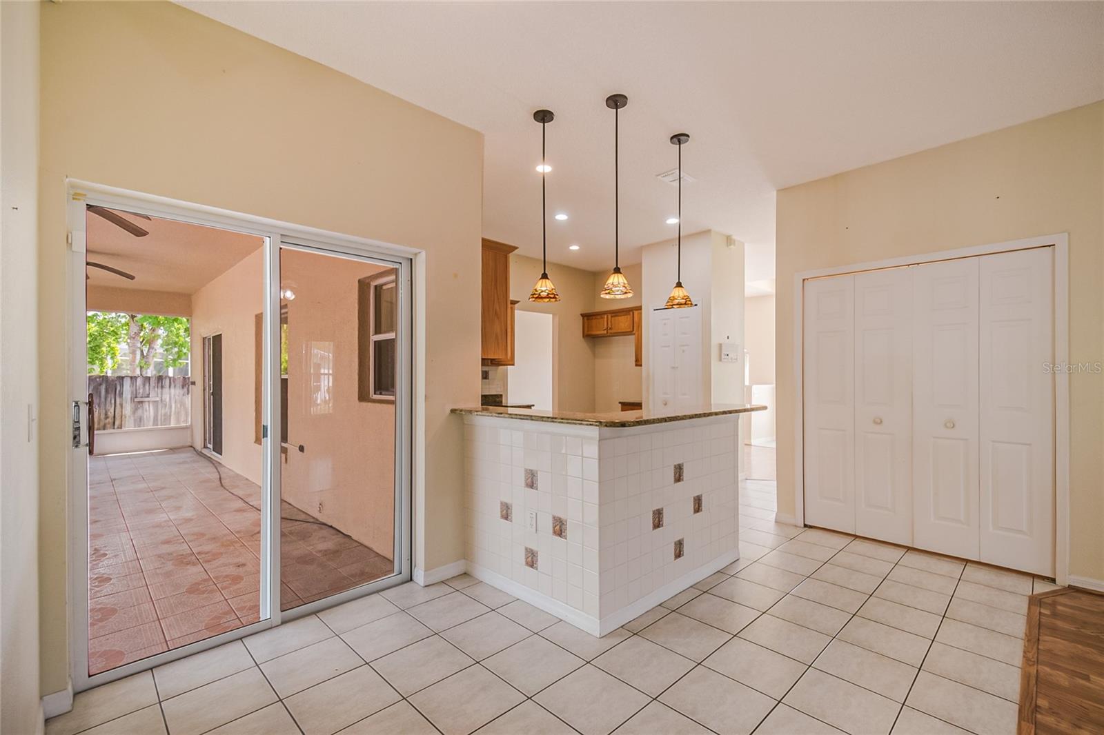 Image 24 of 47 For 603 Pinehurst Court