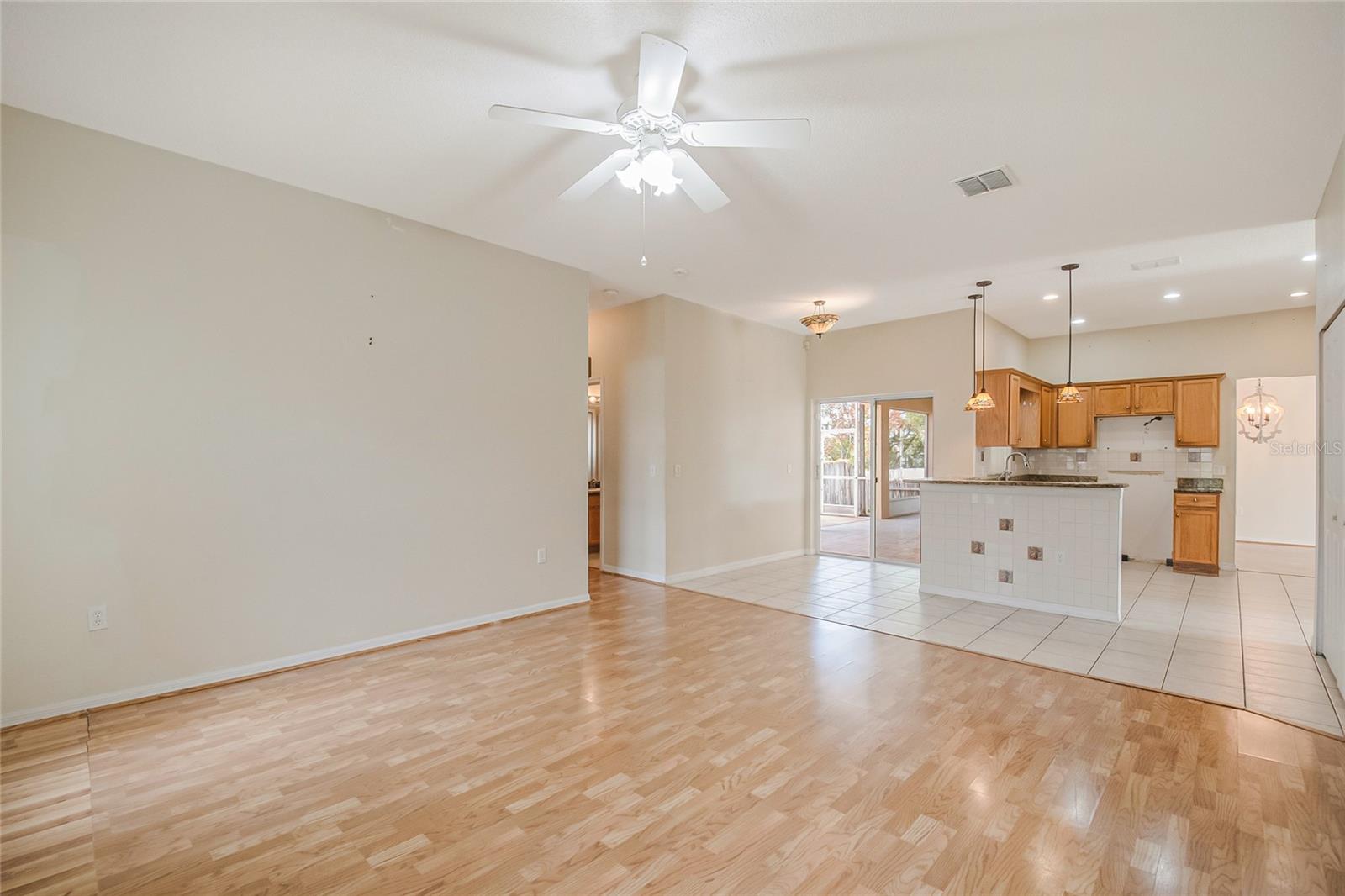 Image 31 of 47 For 603 Pinehurst Court