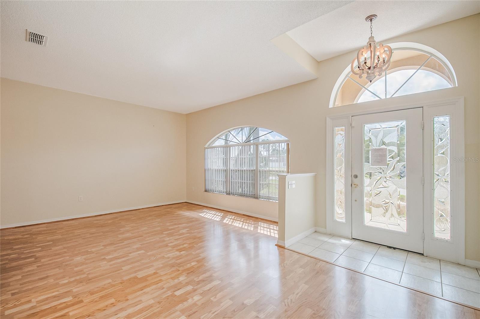 Image 4 of 47 For 603 Pinehurst Court