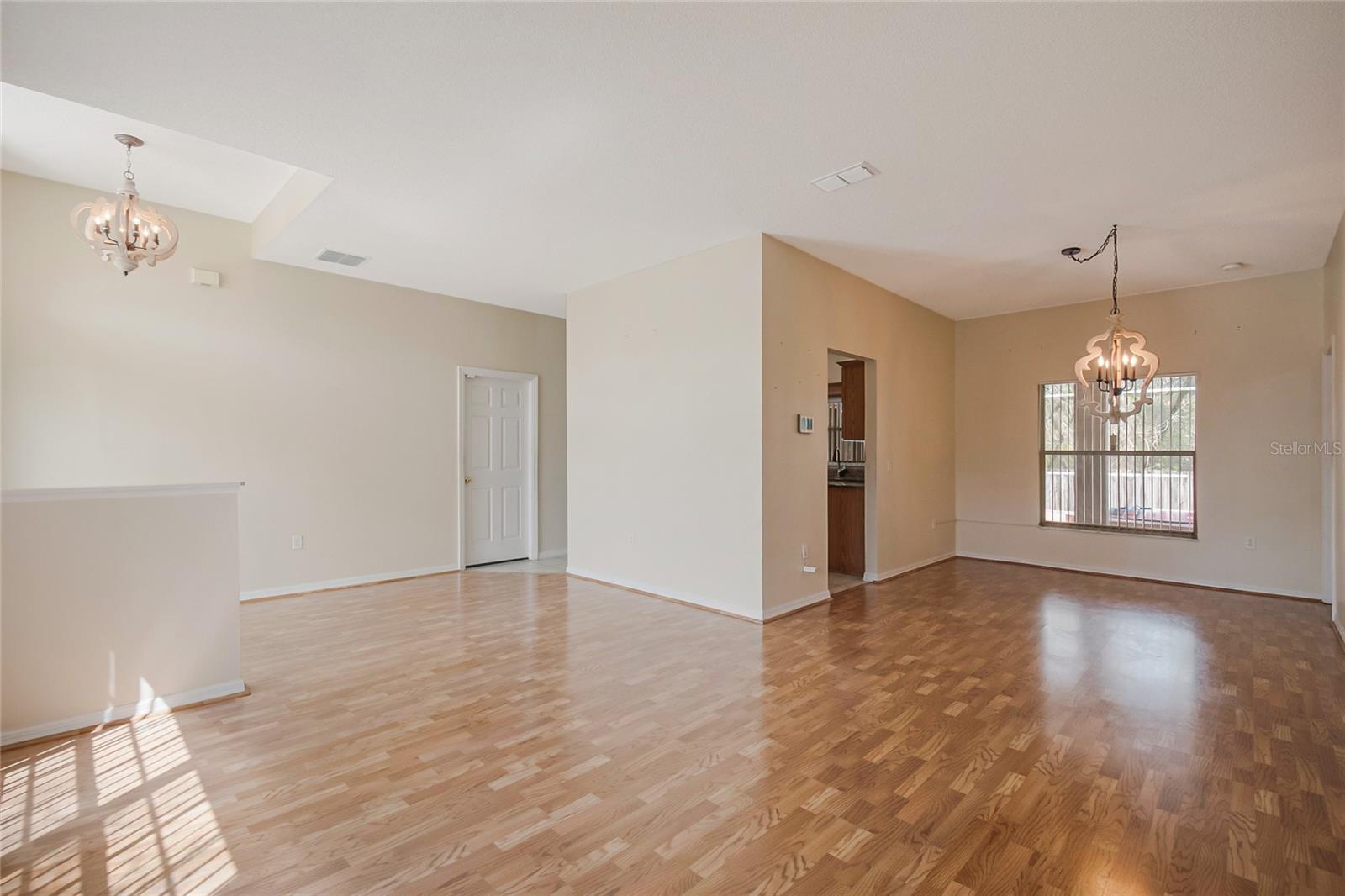 Image 6 of 47 For 603 Pinehurst Court