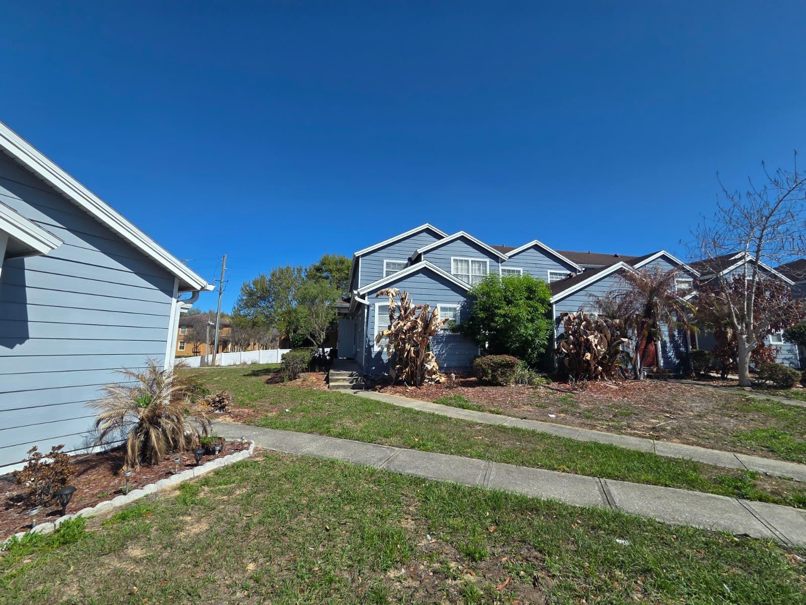 Image 9 of 27 For 609 Caribbean Drive  B