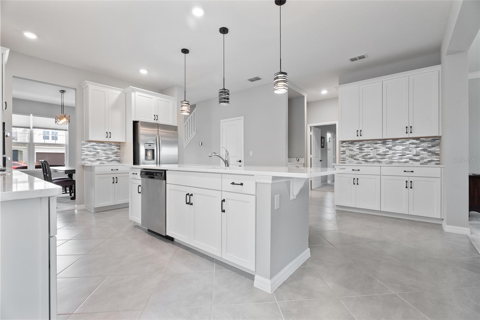 Image 10 of 50 For 693 Big Pine Avenue