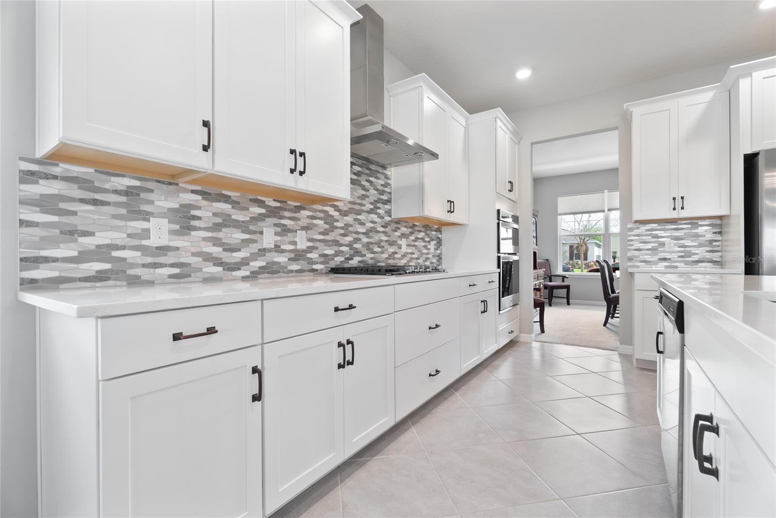 Image 11 of 50 For 693 Big Pine Avenue