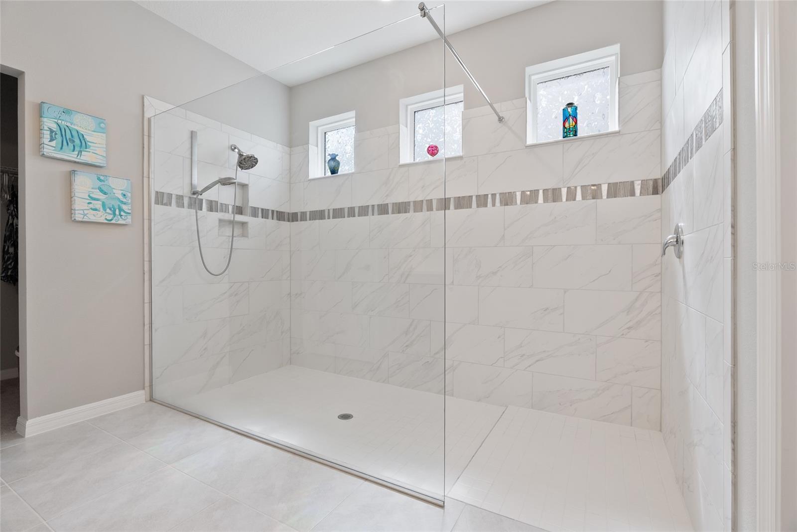 Image 17 of 50 For 693 Big Pine Avenue