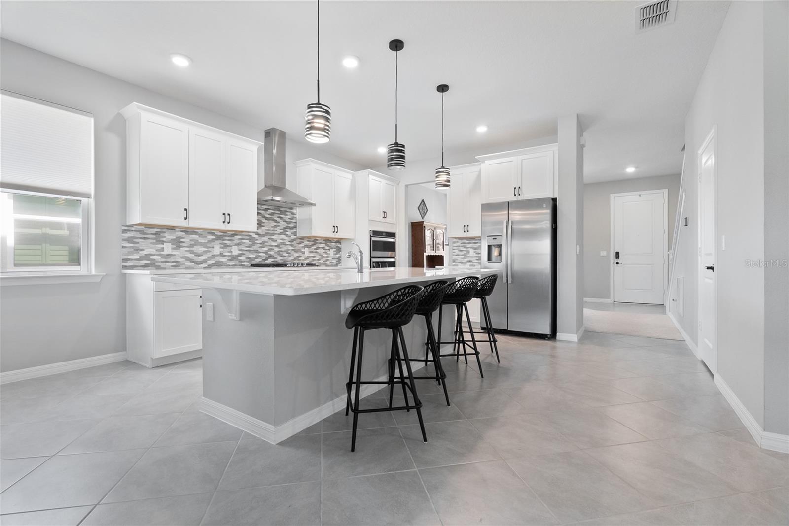 Image 9 of 50 For 693 Big Pine Avenue