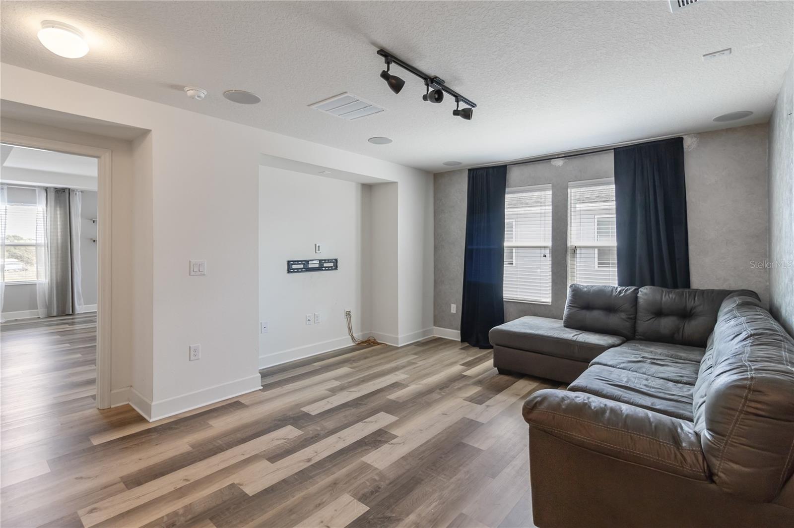 Image 21 of 50 For 3089 Irish Peach Drive