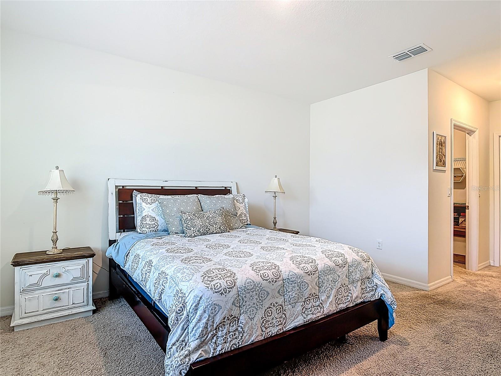 Image 25 of 53 For 712 Red Hawk Lane