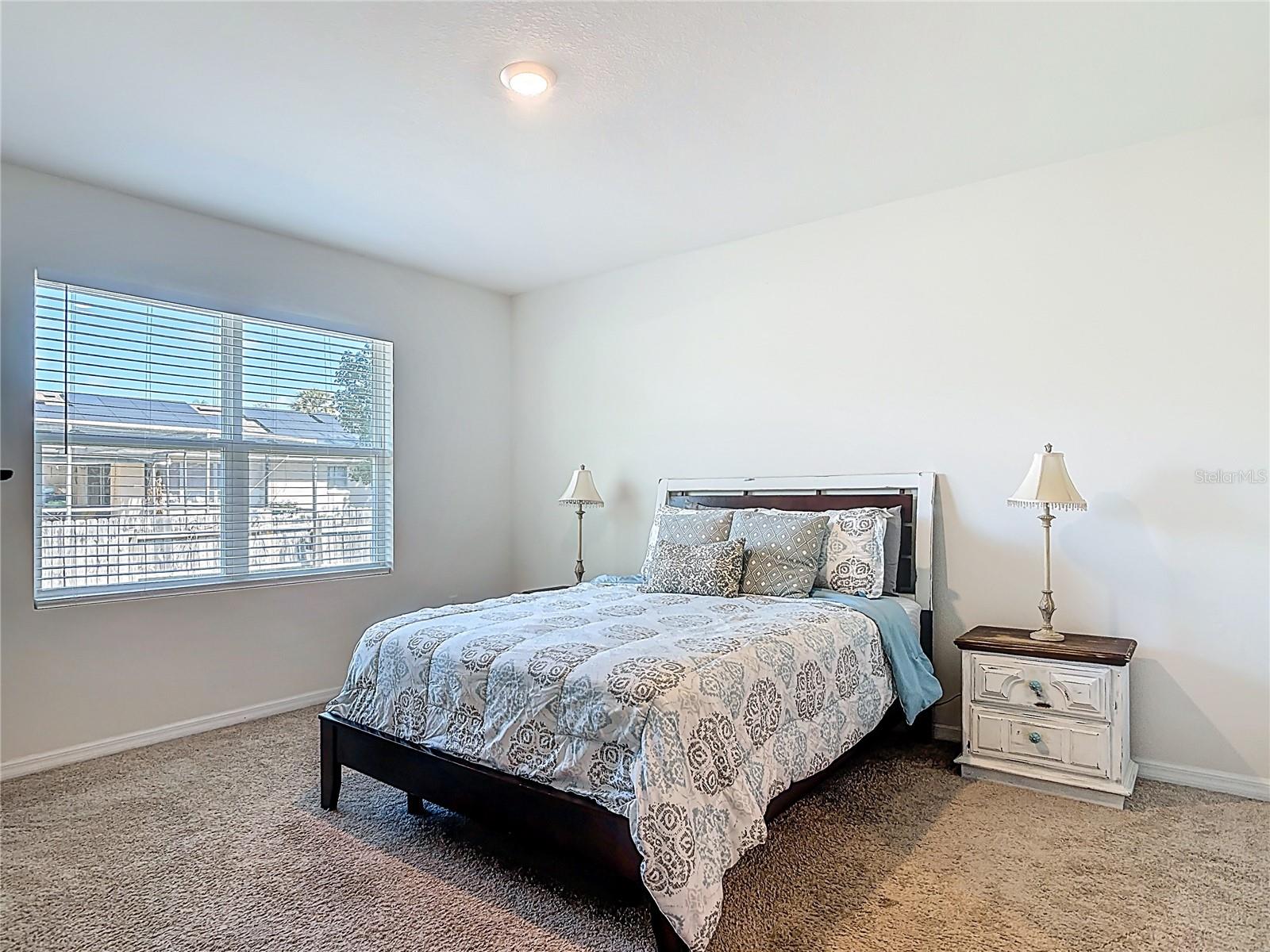 Image 26 of 53 For 712 Red Hawk Lane