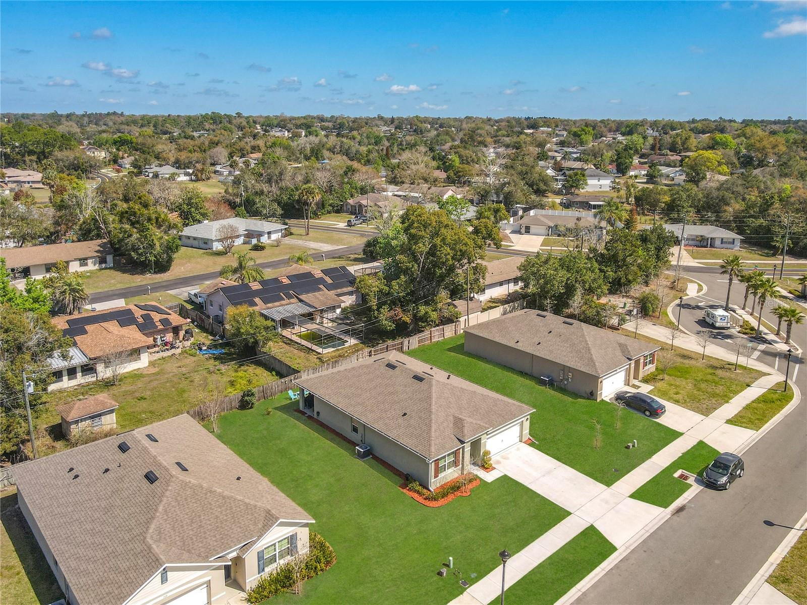 Image 34 of 53 For 712 Red Hawk Lane