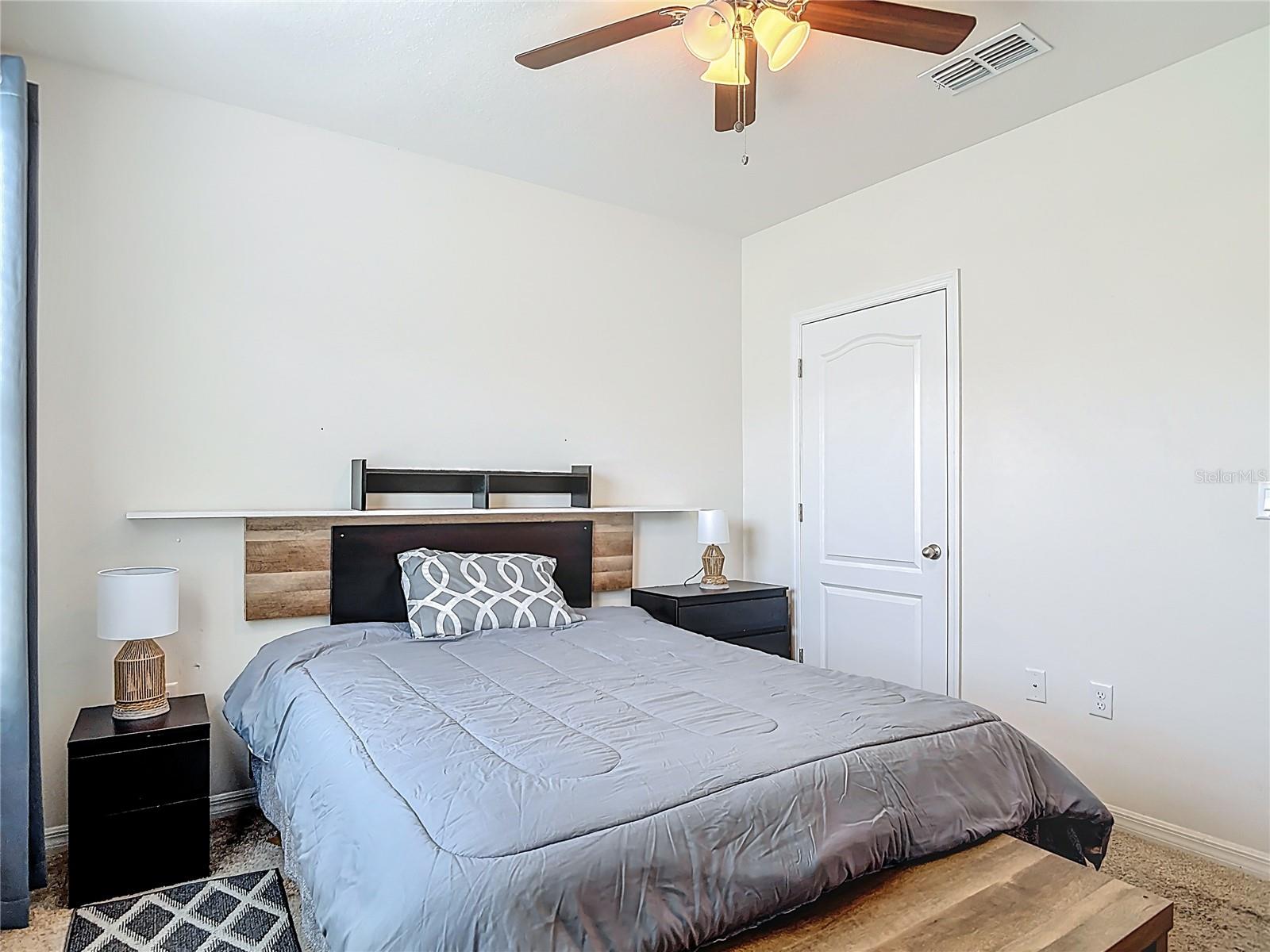 Image 36 of 53 For 712 Red Hawk Lane