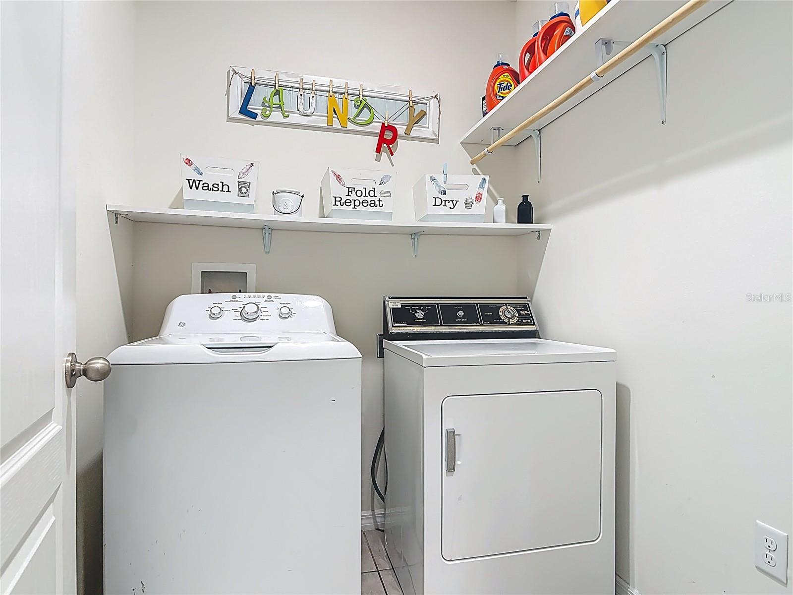 Image 38 of 53 For 712 Red Hawk Lane