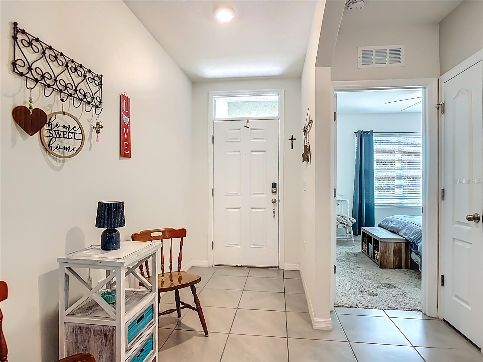 Image 4 of 53 For 712 Red Hawk Lane