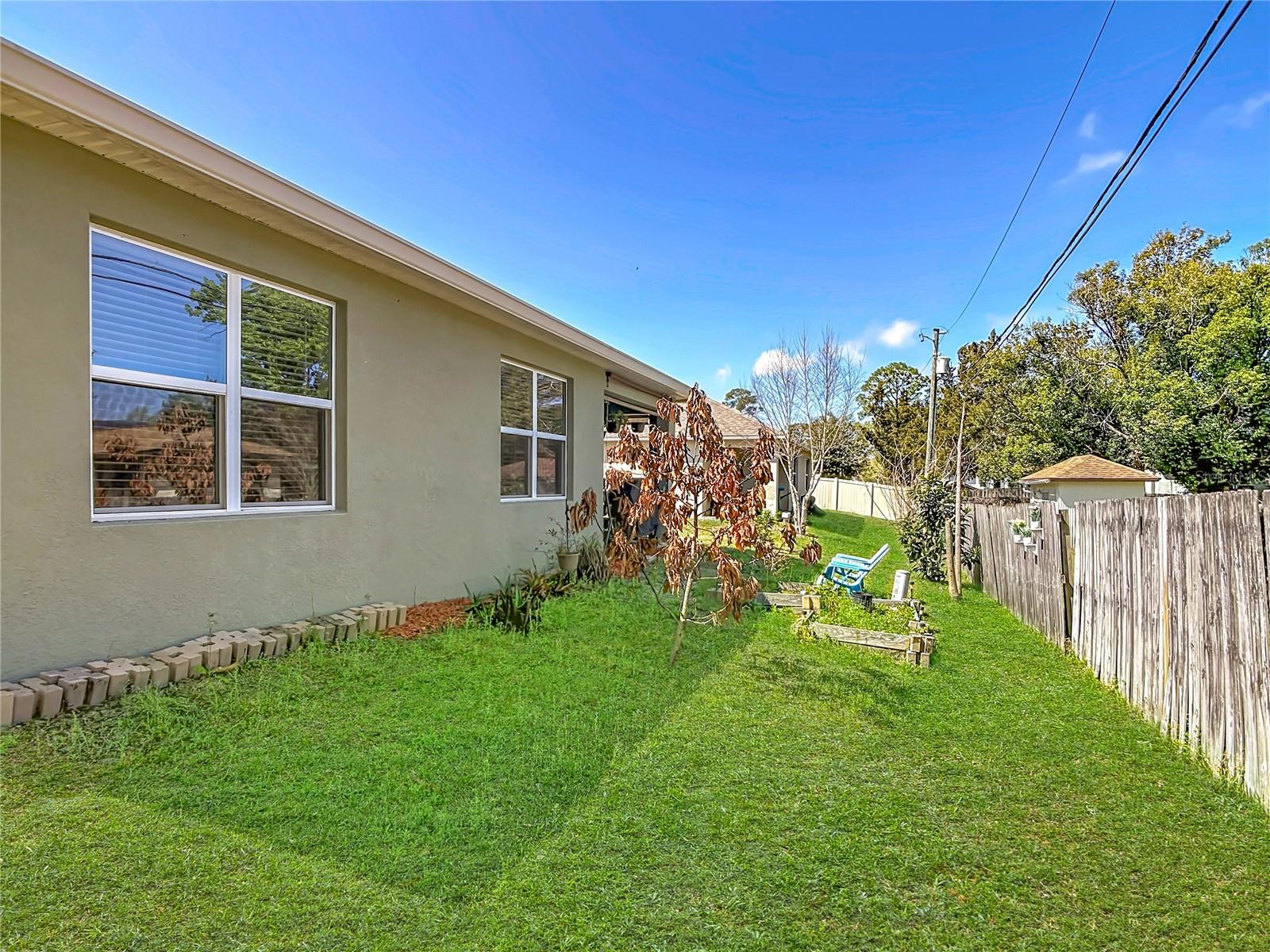 Image 42 of 53 For 712 Red Hawk Lane