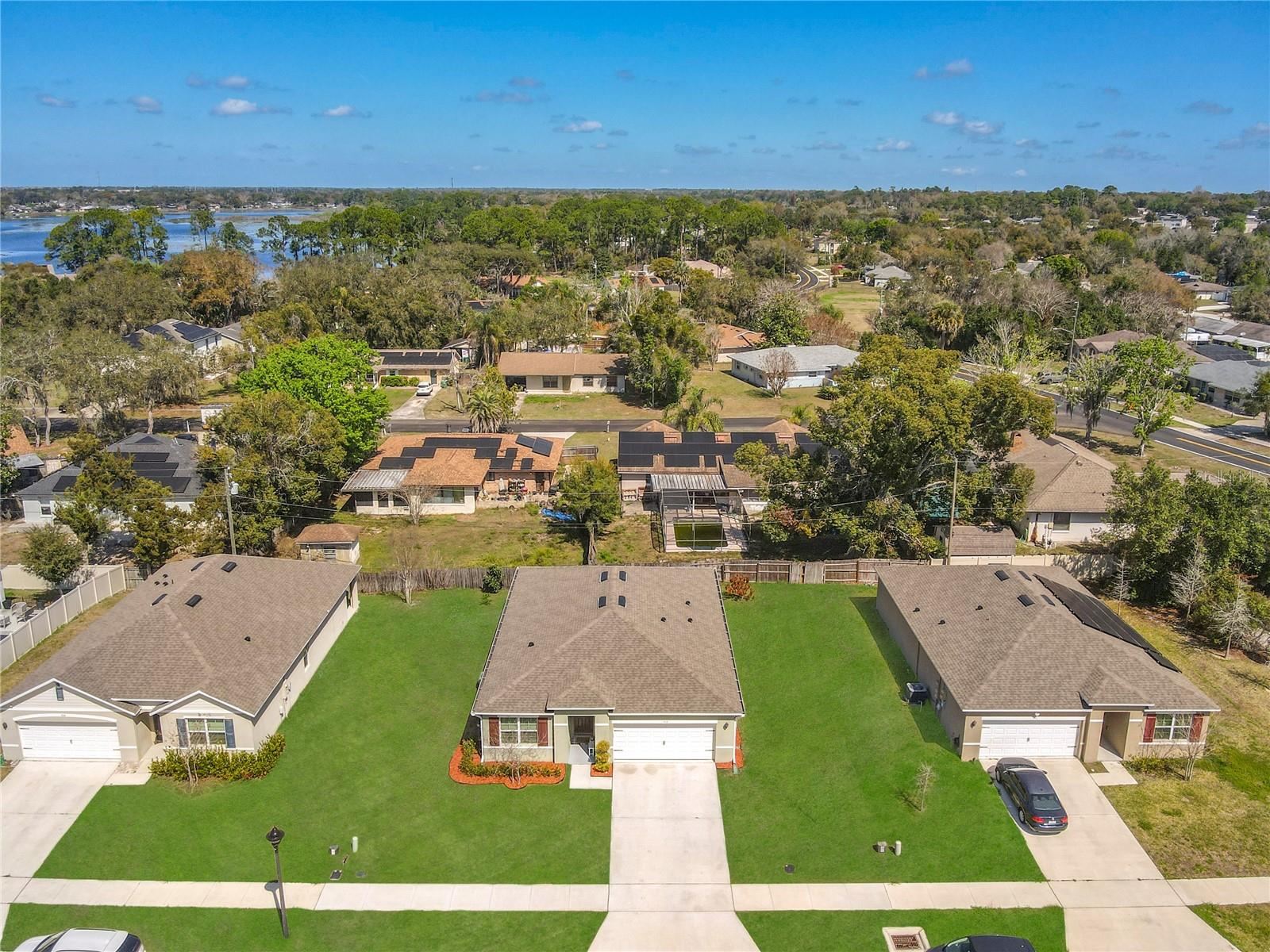 Image 44 of 53 For 712 Red Hawk Lane