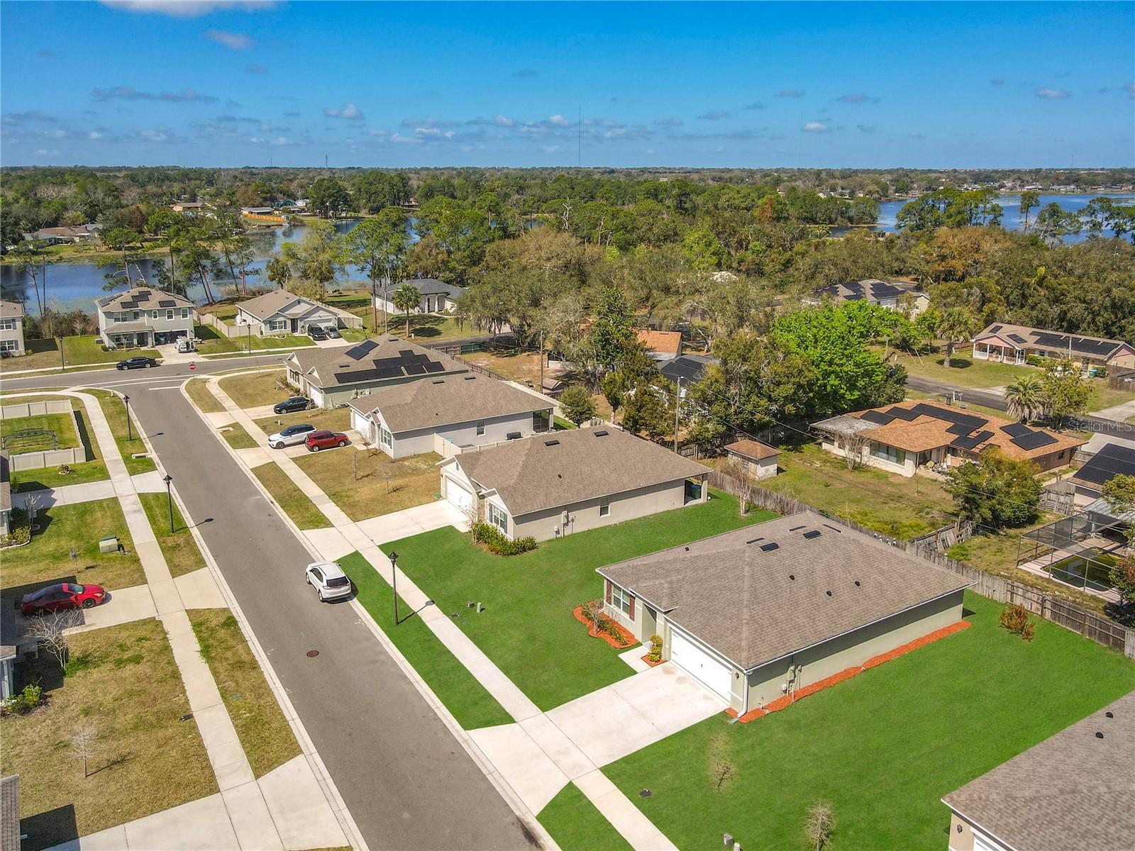 Image 46 of 53 For 712 Red Hawk Lane