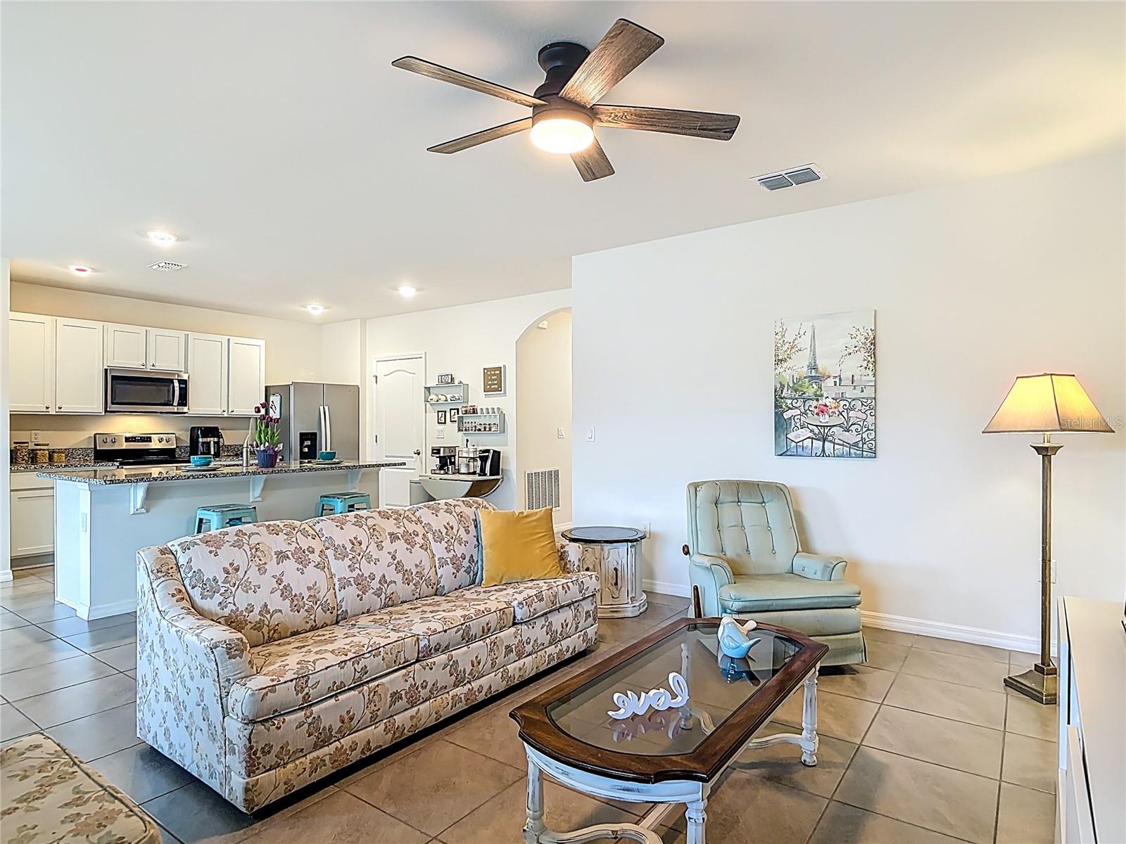 Image 7 of 53 For 712 Red Hawk Lane