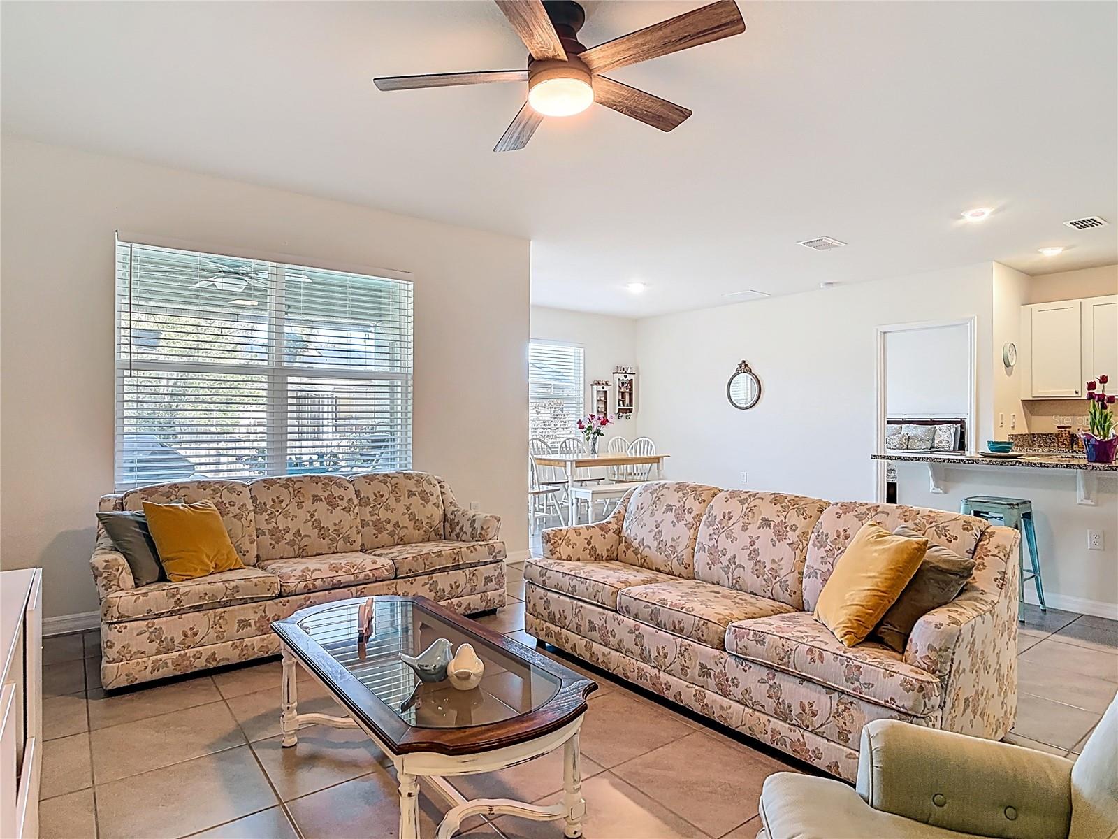 Image 8 of 53 For 712 Red Hawk Lane