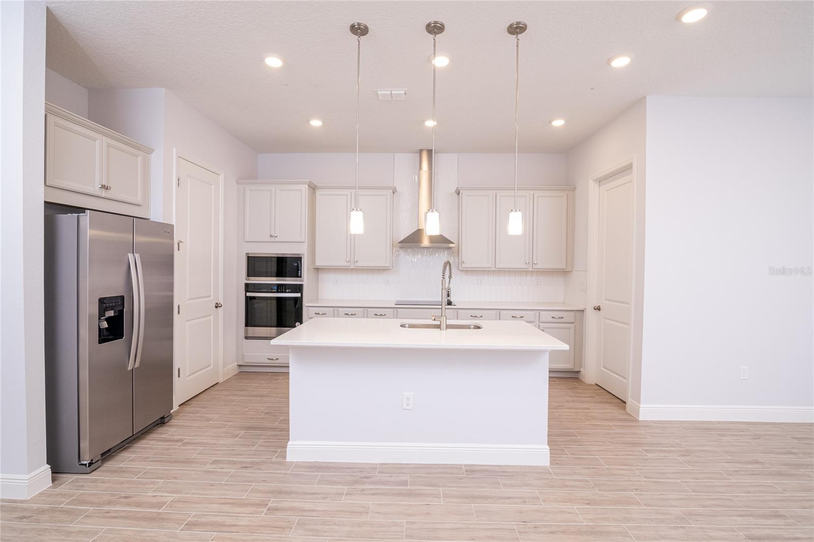 Image 11 of 35 For 6487 Cyrils Drive